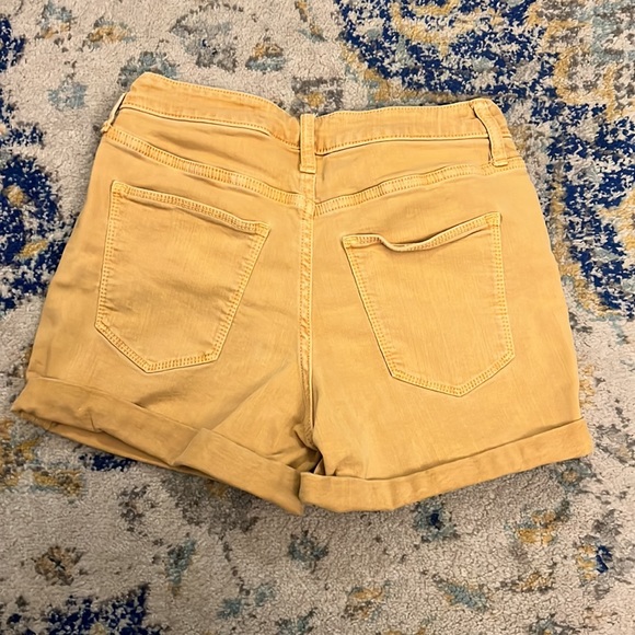 Universal Thread High Rise Yellow Shorts - Picture 4 of 5